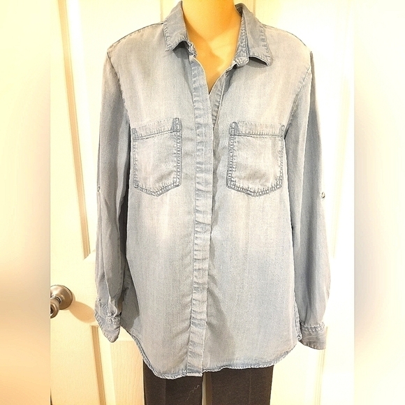 buttons Tops - Buttons Top